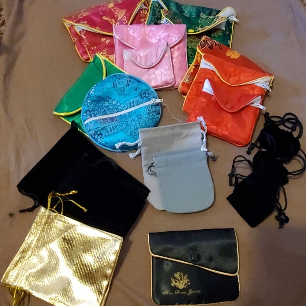 Jewelry dust bags